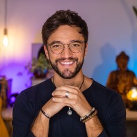 Rhavi Carneiro