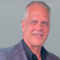 Eric Kahre
