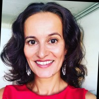 Sara Surachno - Career coach, life coach and trainer