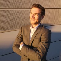 Dr. Markus Muth