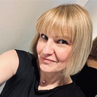 Sandra Hunjek