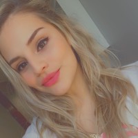 Xena Zuradelli
