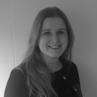Nina De Vries