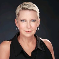 Suzanne Offe