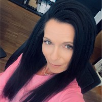 Melanie G.