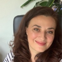Simona Han