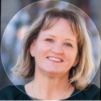 Heidi Dearstyne, Mba