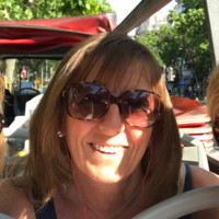 Lesley Broderick
