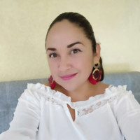 Claudia E Rangel B