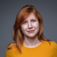 Maya Lange