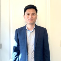 Longwei Yang