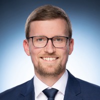 Dr. Felix Brandt