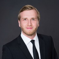 Dr. Lukas Elosge