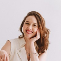 Annie Maya - Image and Personal Branding