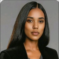 Ella Fernandes