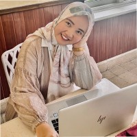 Risa Pratiwi