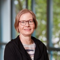 Dr. Karin J. Schmitz