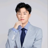Yachuan H.
