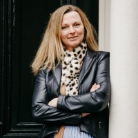 Esther Bakker