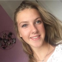 Lara Esmée De Jong