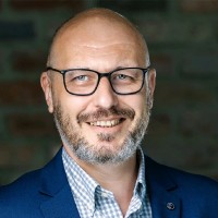 Viktor M.