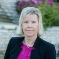 Lynn Howes