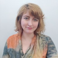 Caroline Lawrence