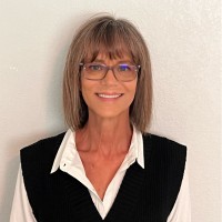 Linda Ayres
