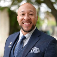 Kevin P. Davenport 👔