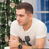 Валентин Николаев