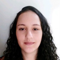 Ariane Salles Pasinato