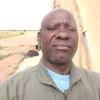Charles Ajedra Vicky