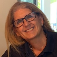 Maria Victoria Heguilen