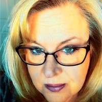 Julie Kuhl