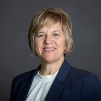 Holly Ruser, Mba