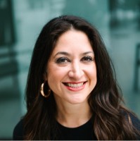 Stephanie Petroni Salisian (she/her)