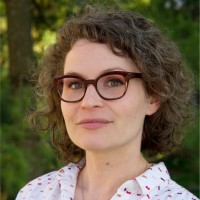 Julia Strange, Msw