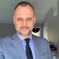 Ariel Tzur