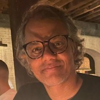 Nari Poluvan