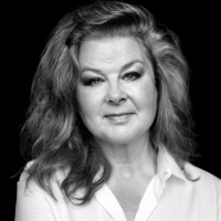 Laura Armstrong