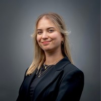 Alexandra Pal