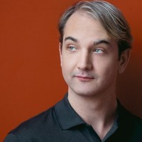 Jonathan Lewis