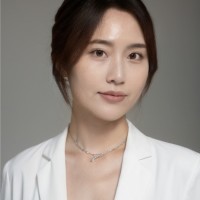 Elva Qiu