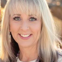 Julie Ratner