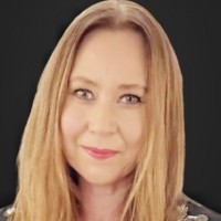 Caroline Warner