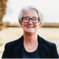 Della Hutton