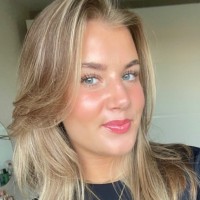 Joy Van Steenselen