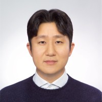 Yongwoo Lee