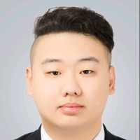 何泳廷