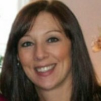 Gloria Macneil